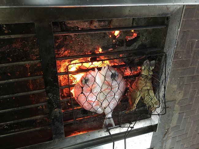 焼かれちょる。