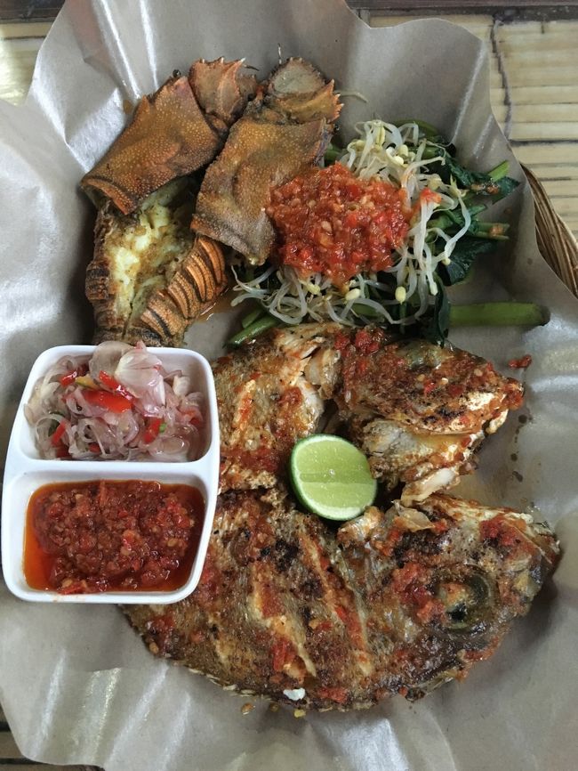 今晩の夕食は2軒行くため(爆)、<br />第一弾Amphibiaは二人でこのぐらいの量で我慢しました。<br />付け合わせはチャカンクン、これにナシ・プティもつきます。