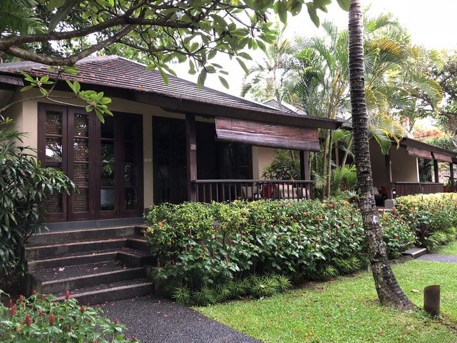 アプローチがあって少し高くなってました。<br />バルコニーが広くて居心地よさそう。