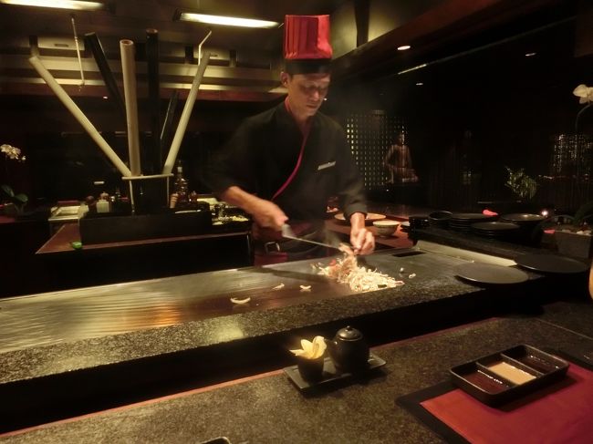 シェフ登場。パフォーマンス開始です。