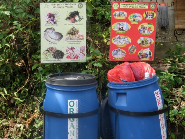 バリ島にもゴミの分別があります。