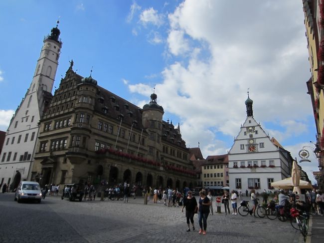 ホテルからマルクト広場は　徒歩で数分と観光には便利でした