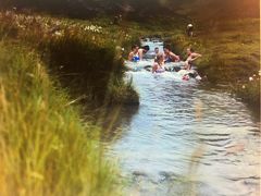 ≪Reykjadalur Hot Spring Thermal River≫ 
この写真を見て行きたいと思ってた、大自然の中の川の温泉。