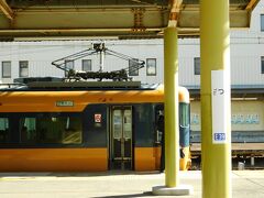 2017.12.02　名古屋ゆき急行列車車内
ユーモラスな「つ」の駅名表示。“１０時打ち”に夢中でサーバーエラーと闘いながら、何とか指定券とった。私の中の見どころであった伊勢中川の複雑な配線の前面展望写真は残念ながらない。