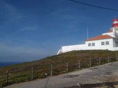 ３５分位で到着。　ドライバーさんが　一声叫んだ。Ｃａｂｏ　ｄａ　Ｒｏｃａ（カボ　ダ　ロカ）観光客はゾロゾロ降りる。