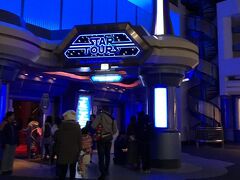 スペースマウンテンも待ち時間ほぼなし！
ムリヤリでも絶叫して楽しみます

