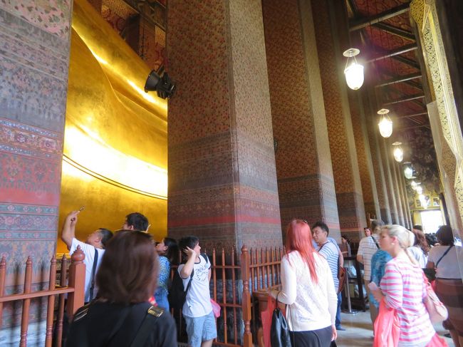 ずーっと横たわってます