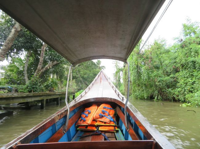 水は濁ってましたが、あまり臭いはしませんでした。年甲斐もなく、アミューズメントパークのライドに載ってるようで、とっても楽しかったです