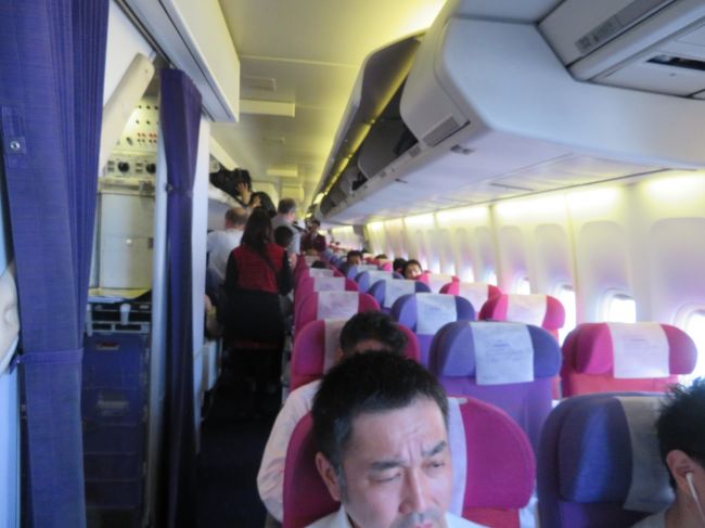 帰る便もエコノミークラスはほぼ満席