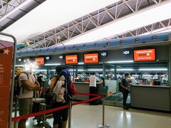 関空からジェットスターパシフィックで。直行便。
22時15分発。