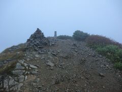 5:30
白岳(2541m)山頂です。