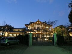 友が見つけたライトアップされた洋館
奈良公園にある仏教美術の施設でした