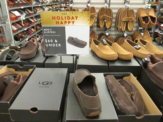 UGGがかなり安かったですが、気に入った色のサイズがありませんでした。<br />２日目もお終いです。