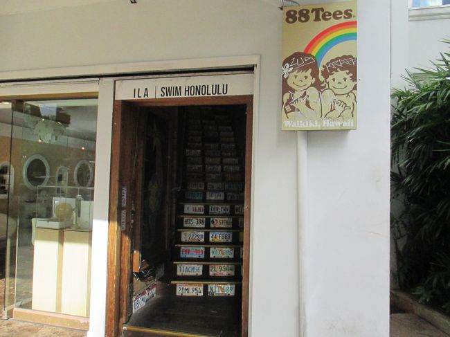 大商店街沿いの88TEESでTシャツを買いました。
