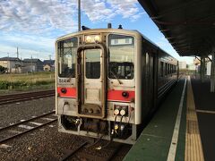 根室からは先を急ぐので、朝は４時に起床
朝４時でも、この東の街は、充分明るい
夏至周辺の根室は、日の出が３時半くらいという異次元の世界なのだ

根室駅からは、始発の普通列車で釧路駅に向かう