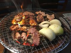 夕食は、北見名物のホルモン焼きである、「ぶんたろう」というお店
ホルモンは当然として、タマネギまで美味しいところが北海道なのである