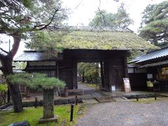 少し歩いて、清水園。
新発田藩主の下屋敷として作られ、大名庭園らしい池泉回遊式の庭をもつ。