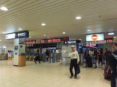 高雄駅に着きました。