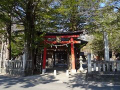 奥の方に忍野浅間神社