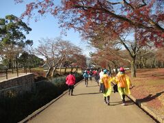 東大寺東搭院跡脇を走ります。