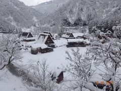 　　五箇山・菅沼集落。