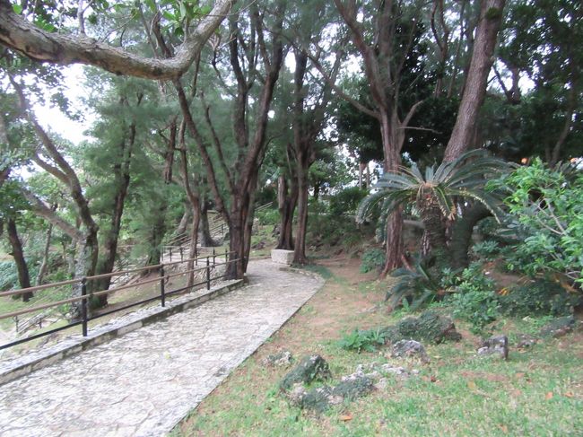 川平公園の遊歩道。