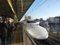 【新幹線で名古屋まで 2017/12/19】

新横浜から名古屋まで新幹線に乗りました。新幹線に乗るの久し振りです