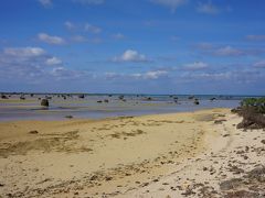 いつの間にか伊良部島に戻っていて「佐和田の浜」
たいぶ潮が引いています。