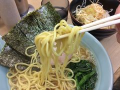 小腹がすいたのでラーメン食べて帰ろ。