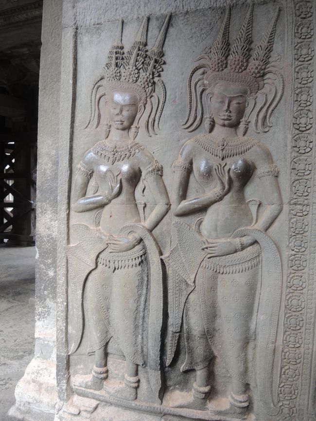 観光客の数よりデバターの方が多いぐらい。