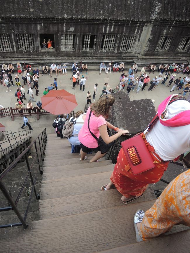 下り階段も木製階段がありますので簡単になりました。