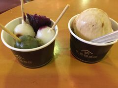 「久世福商店アウトレット」にはカフェコーナーもあって、おいしいおやつが食べられます。
ちなみに、人気の豆腐ドーナツは夕方には売り切れてしまうようです。