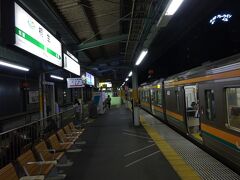 今回は、ここから両毛線の電車に乗る。