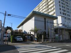 芭蕉記念館　14:00

深川芭蕉庵旧跡である。
芭蕉に関する遺品や書画、研究資料や図書を収蔵。

