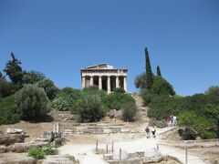ではギリシアで最も原形を残しているといわれているヘファイストス神殿へ