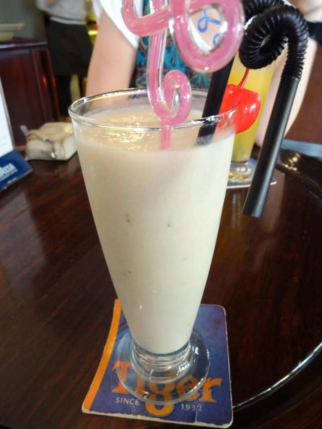 ガイドブックに乗っていたバインミー屋さん。<br />妙に綺麗。