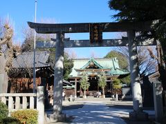 牛嶋神社。
隅田公園の一角に鎮座。公園内の池は鳥たちで賑やか（バードウオッチングの様子は別旅行記で）