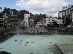 草津温泉バスターミナルから10分ほどで湯畑に到着！