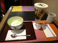 京都旅行の〆は中村藤吉で♪
お夕飯時に行ったら30分待ち位でした