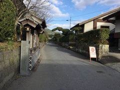 知覧武家屋敷庭園群です。
特攻平和会館を見て鹿児島市経由で霧島温泉に行く道すがら、
ちらっと見ようと思い寄りました。