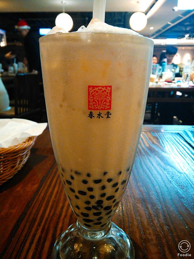 せっかくマッサージしたのに歩き疲れました・・・<br />台北駅に戻り、新光三越の地下にある春水堂へ。<br />旅の最後はちゃんとしたミルクティーをいただこうと思いまして。