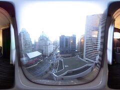 今回は Hyatt Regency Vancouver にしました。

リンク先は全天球写真です。
https://theta360.com/s/gHf3SGHFDjWFOxMziX9PHBhfI