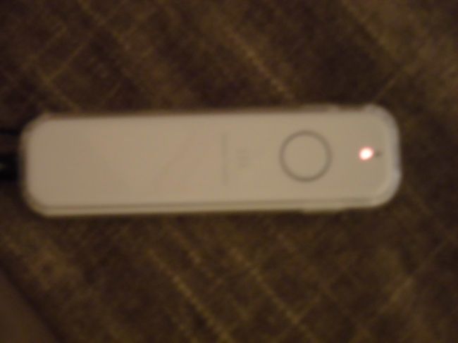 これがレンタルしたｲﾘｰ。　中日にフリーズして作動しなくなった。　諦めようかと思ったが、ﾒｰｶｰ(ﾛｸﾞﾊﾞｰ)にトラブルの詳細を書いて送ったら、返信が来た。　ずっと電気が切れるまで放置して、再度充電をやり直すように指示された。　その様にしたら治った！　しかし、時既に遅しで、結局帰国日になり、ほとんど使い物にならなかった。　交渉の結果、１日分は払い戻してもらう事になった。<br /><br />使い方は習熟したので、次回に再度やり直してみようと思う。