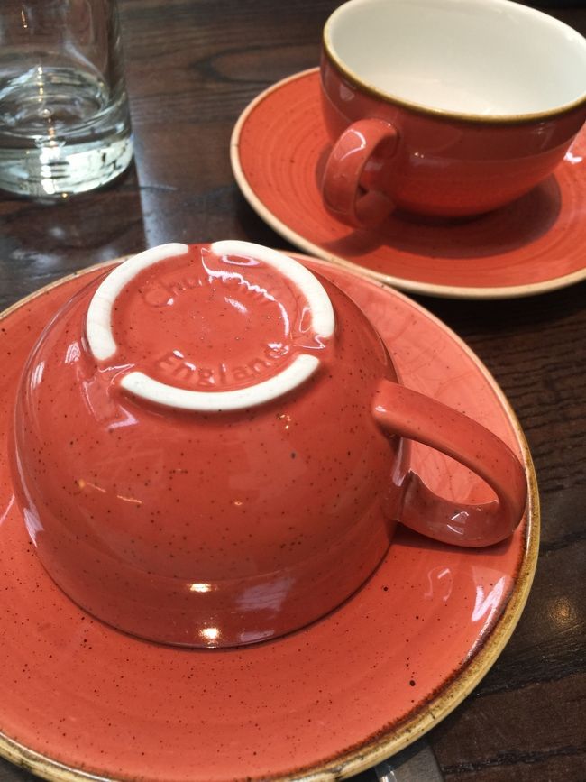 バリ島から帰ったら仕事がたまっていて　ひーひー言っていて、しかも　黒豆を煮るｗｗ　それなのに　夫は　年越しにホテルに泊まろうと言い出し、、わしも付き合う、、ｗｗ　で　帰宅して　また自分の首を絞めたのに気づくのであったｗ<br />数の子はうまく出来たｗ　黒豆は　トレーダージョーズの豆で小ぶりながら　美味しくできた♪