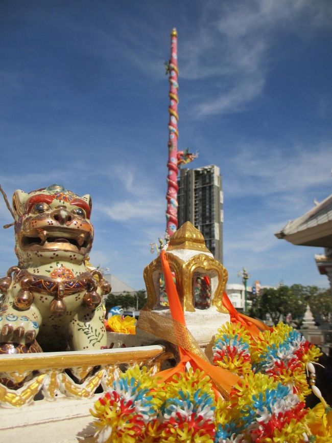 ラク・ムアン辺りを散策。