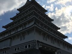 最初に訪れたのは、島原城。

バスは敷地内まで寄ってくれました。