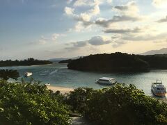 今日は川平湾でグラスボートに乗る！
それにしても川平湾ってすごくきれい。