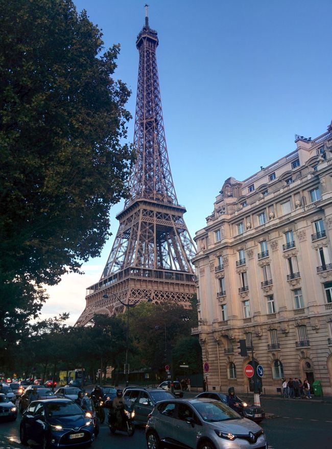 エッフェル塔に来た。