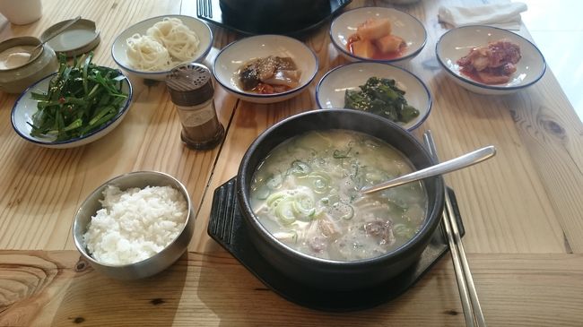 晋州市内繁華街で食べたソモリクッパブかソルロンタン<br />安定の美味しさ<br />続く<br /><br />たぶん、、、