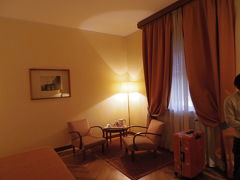 1泊目のホテルは、ベットーヤメディテラーネオです。
テルミニ駅からは徒歩5分程度で到着。